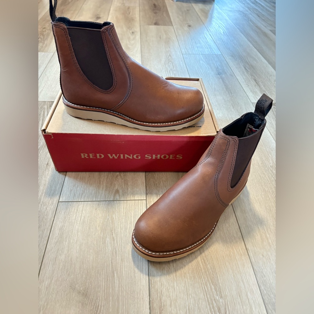 8.5 EE Red Wing Heritage Classic Chelsea in Amber Harness Leather